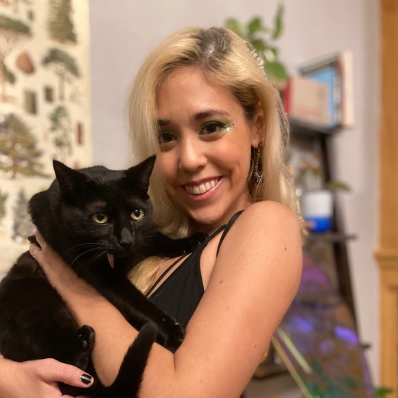 Meet your Posher, Rachel - Picture 1 of 1